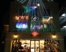 港南台のこだわりのクリスマスイルミネーション。